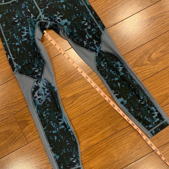 Lululemon Running In The City Teal Pattern Mesh Tight Leggings - Picture 12 of 16